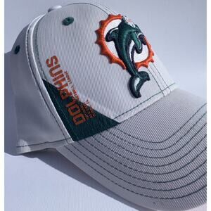 ONFIELD Reebok MIAMI Dolphins NFL Hat S-M Stretch-Fit! White w/ Team Colors Logo